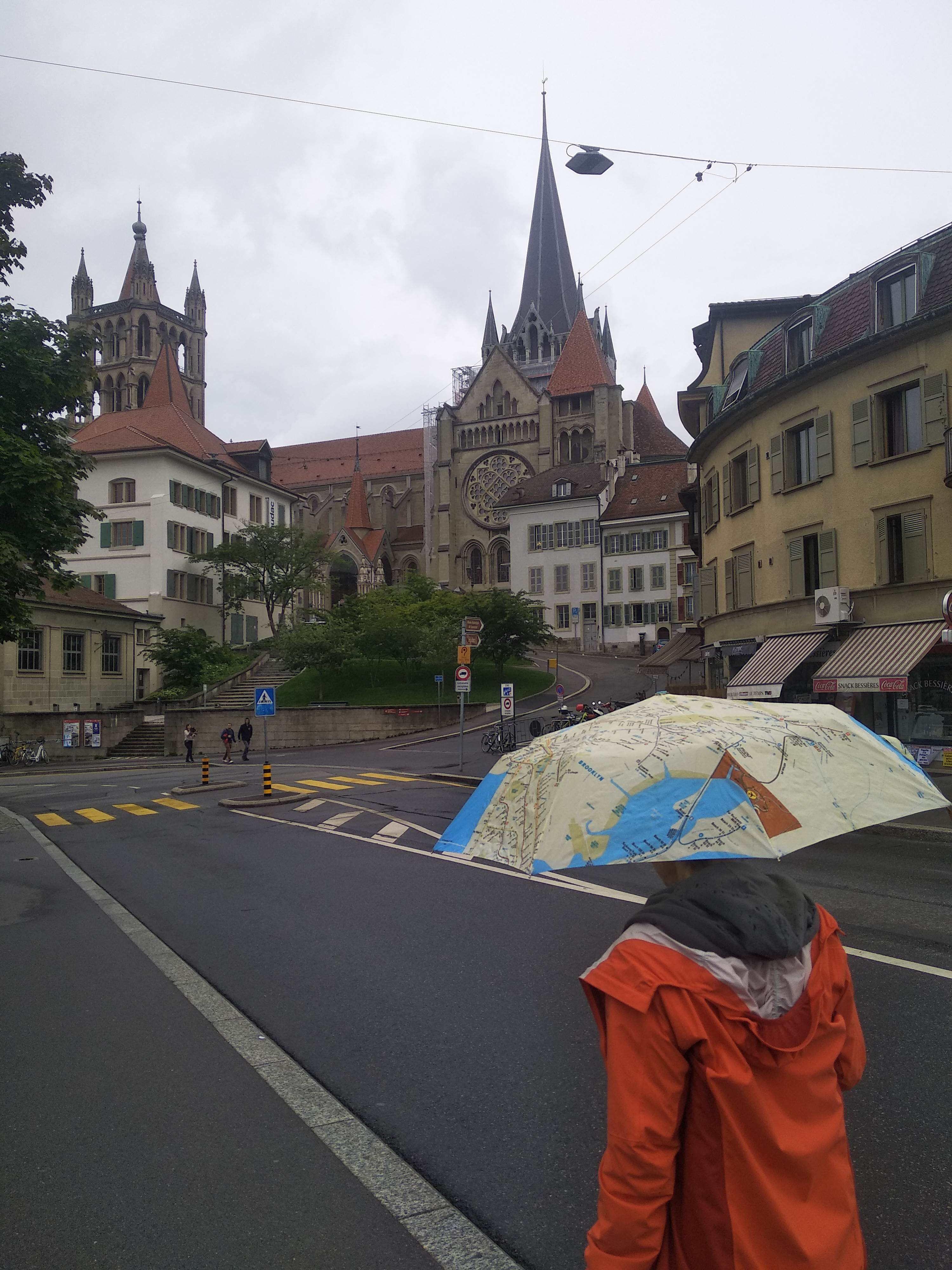 On the way to the Cathedral. Should have put this photo at first 😅. That's Sandra in front of me.